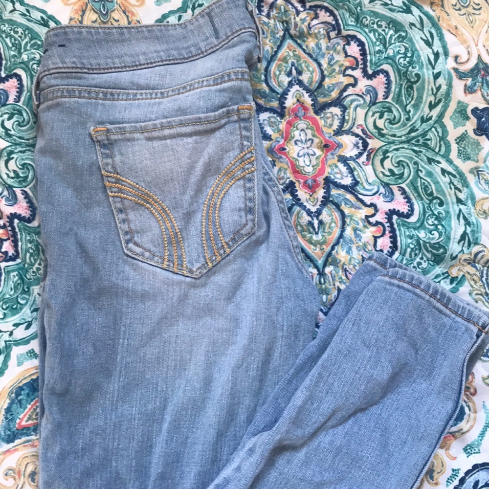 Hollister light wash jean - Picture 3 of 3